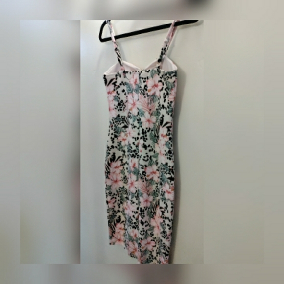 Leopard & Hibiscus Print Dress - Picture 3 of 3